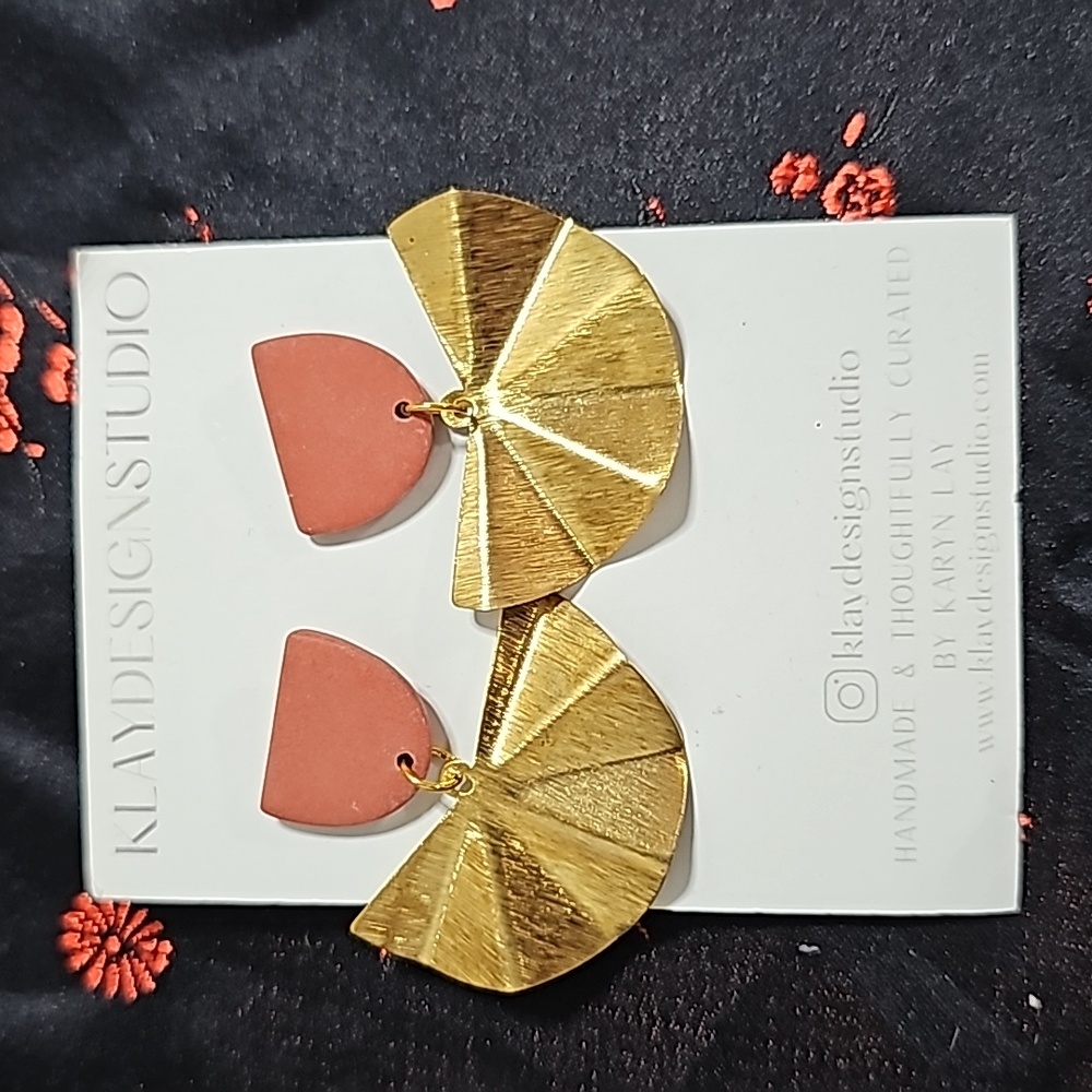 Fashion earrings NWT